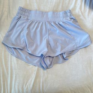 Lululemon blue linen hotty hot shorts 2.5